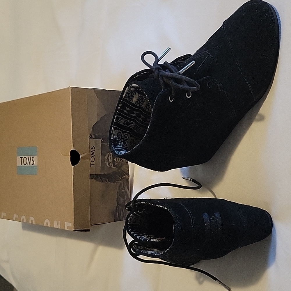 Tom's Wedge Bootie